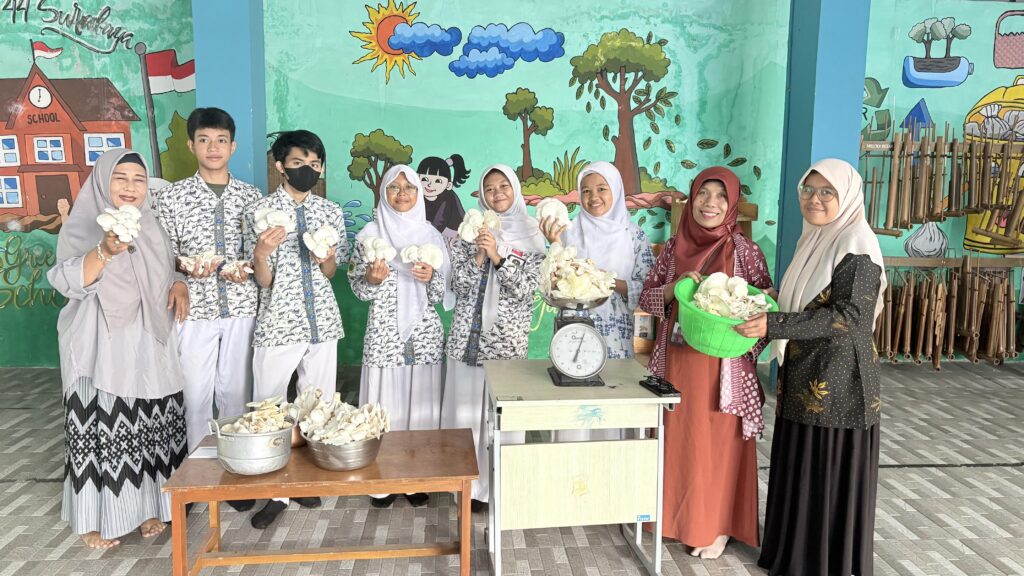 PENGHARGAAN ADIWIYATA MANDIRI🏆🙌